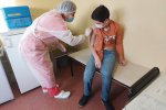 Вакцинацию против коронавируса прошли 19 подростков