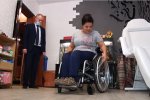 Нефтяники подарили спортсменке инвалидное кресло
