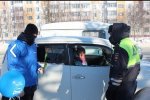 Госавтоинспекторы поздравили автоледи Муравленко