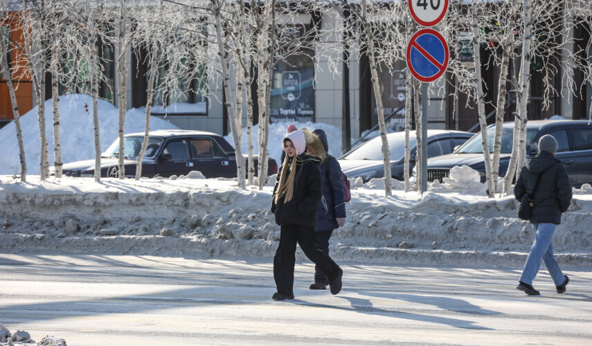 На Ямале с 1 июня работающим родителям будут доплачивать
