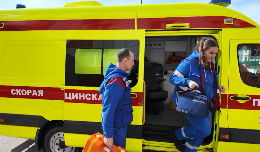 Сотрудники скорой медпомощи отмечают профессиональный праздник