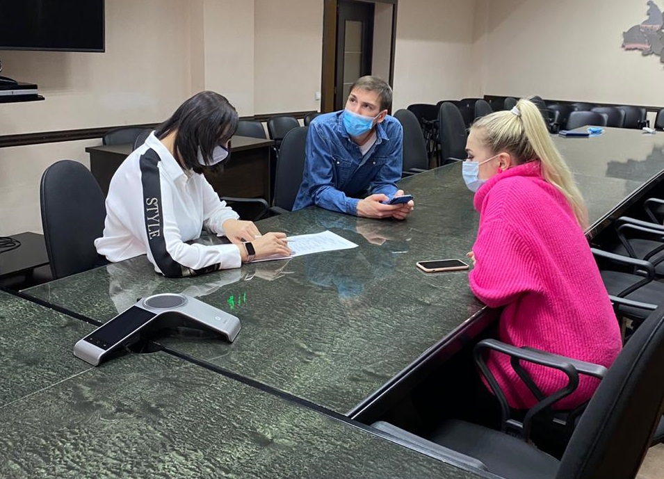 Подарки за креатив. Муравленковцы участвуют в окружном проекте #НовыйГод89