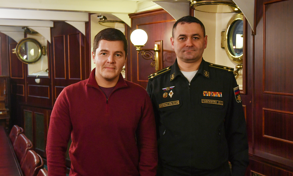 Губернатор Ямала провёл рабочую встречу с начальником объединённого учебного центра ВМФ России
