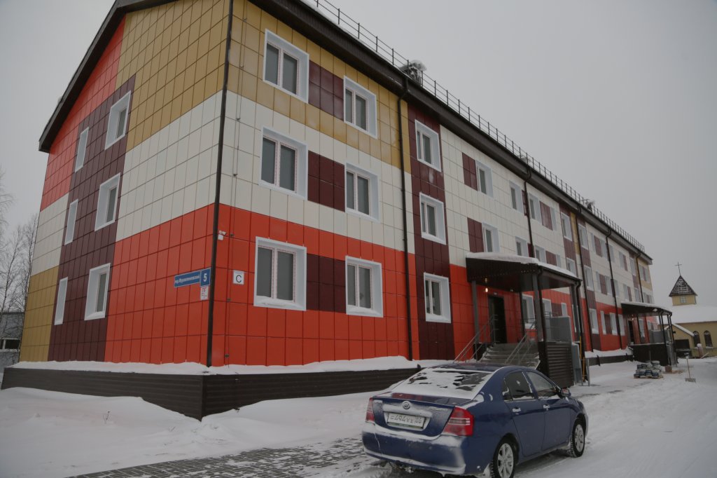 На Ямале медикам первичного звена за три года предоставят 300 квартир
