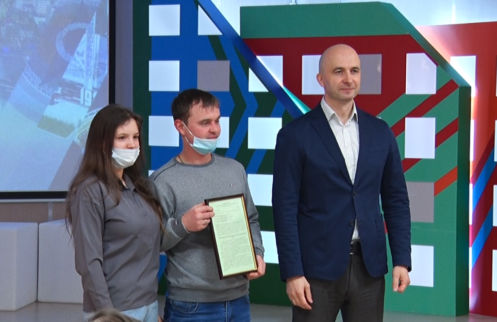 30 молодых семей получили жилищные сертификаты