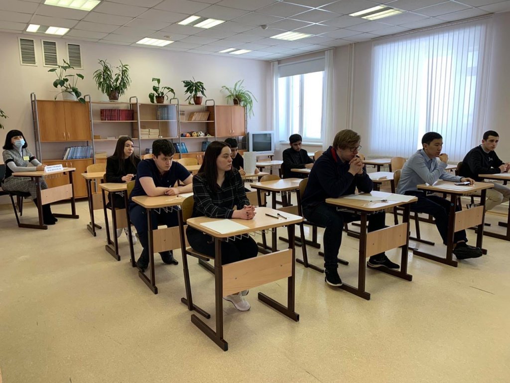 Одиннадцатиклассники написали ВПР по химии