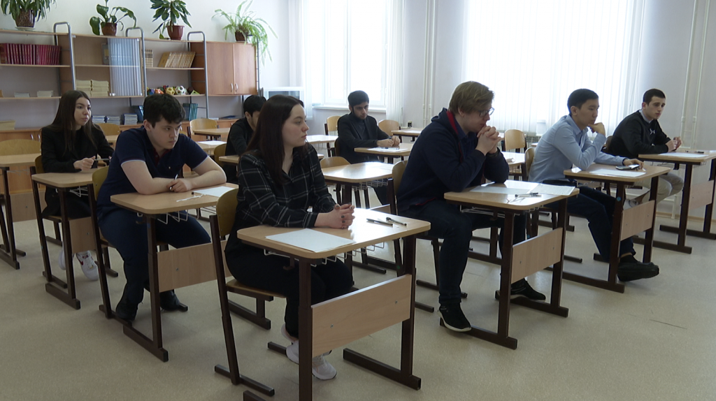 Школьники Муравленко напишут Всероссийские проверочные работы