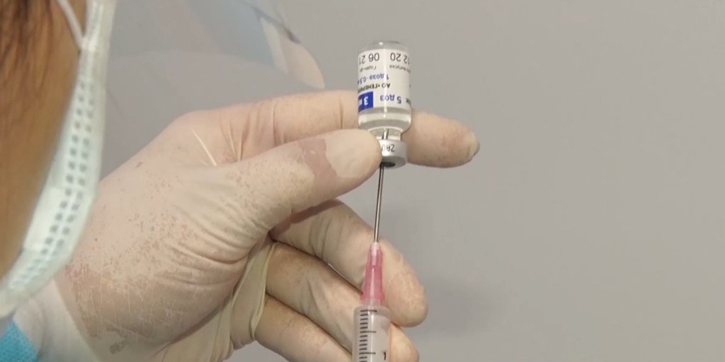 Минздрав зарегистрировал вакцину от COVID-19 «Спутник Лайт»