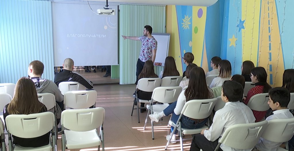 В МКМИ проходит обучение волонтеров