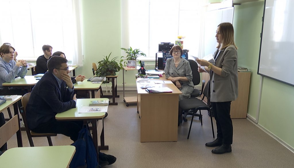 В Муравленко стартовала неделя молодого избирателя