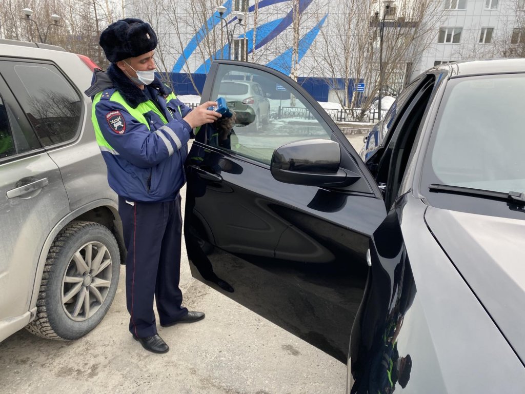 Автоинспекторы Муравленко провели профилактическое мероприятие «Тонировка»