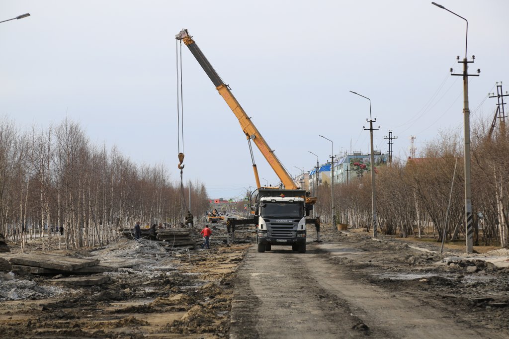 Летом в городе обновят внутриквартальные проезды и центральные дороги