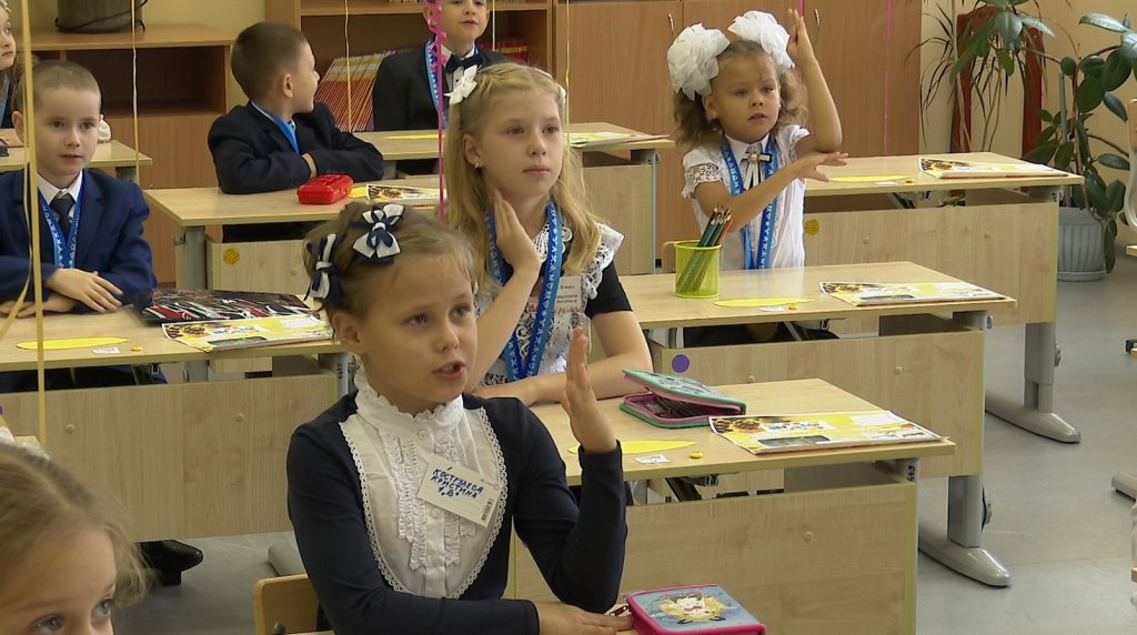 407 детей уже зачислены в первые классы