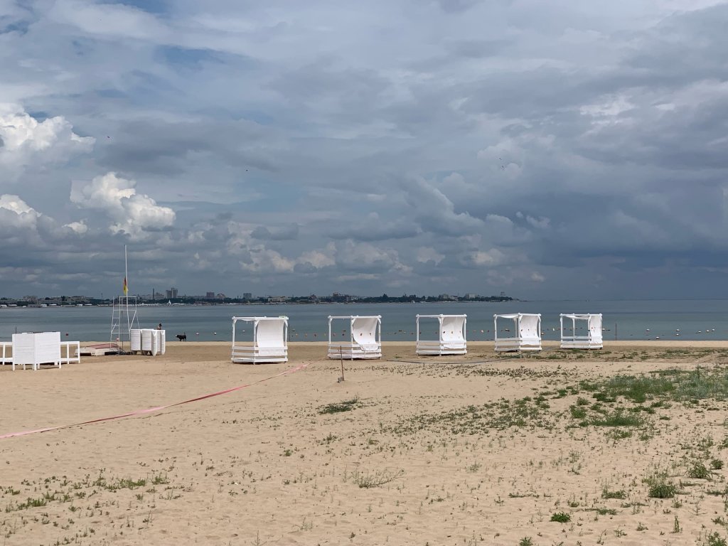 Власти Крыма могут закрыть туристический сезон на полуострове