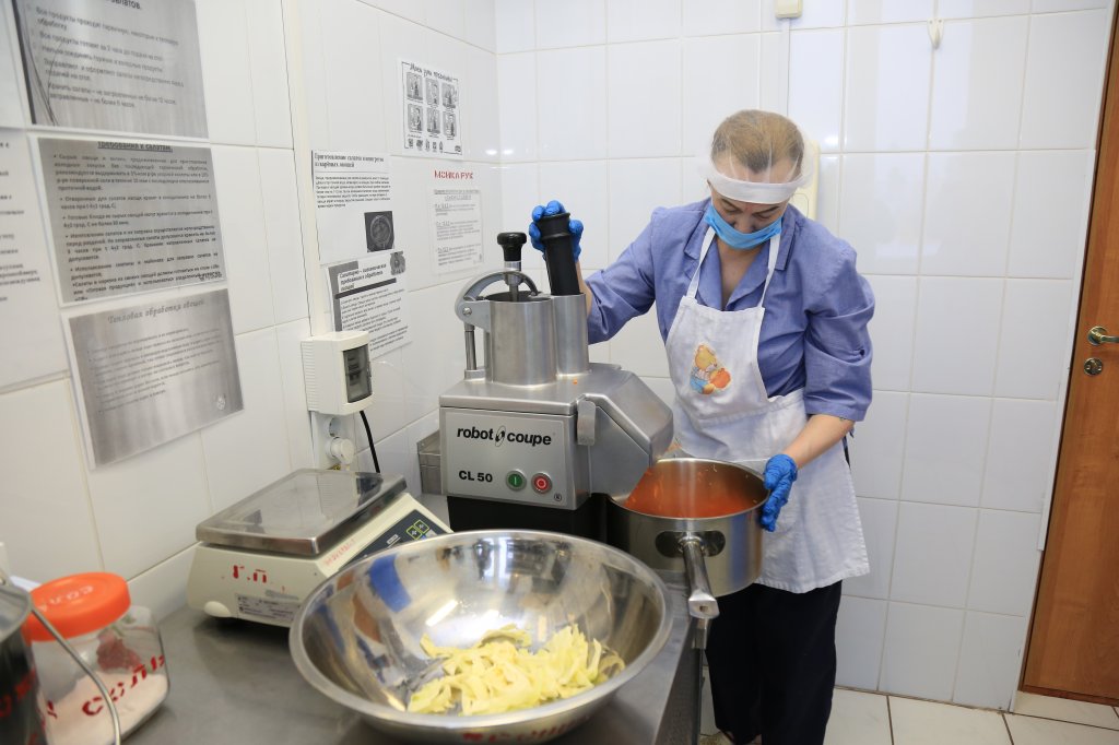 Школьники Ямала с хроническими заболеваниями будут питаться по отдельному меню