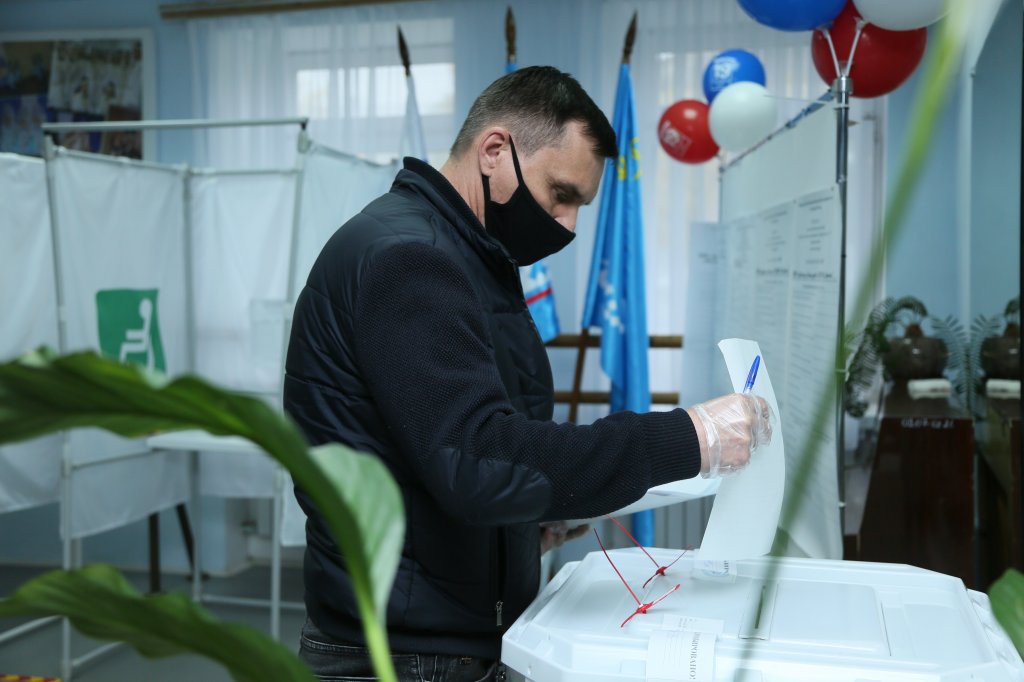 Выбор за каждым. В Муравленко началось голосование на избирательных участках