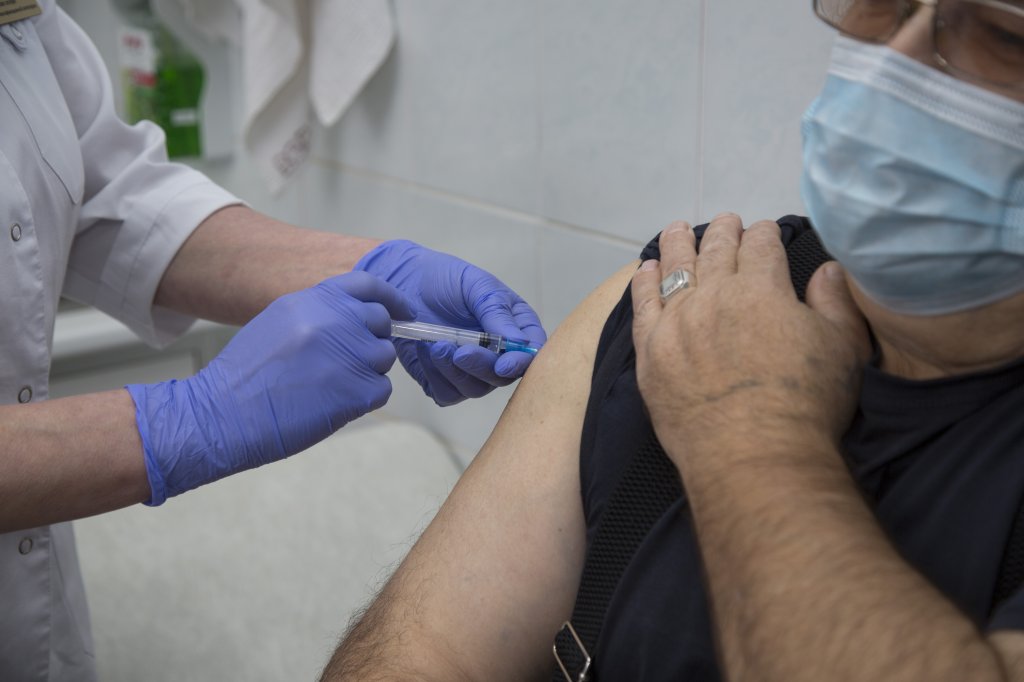Ямал вошёл в число регионов-лидеров по уровню COVID-вакцинации