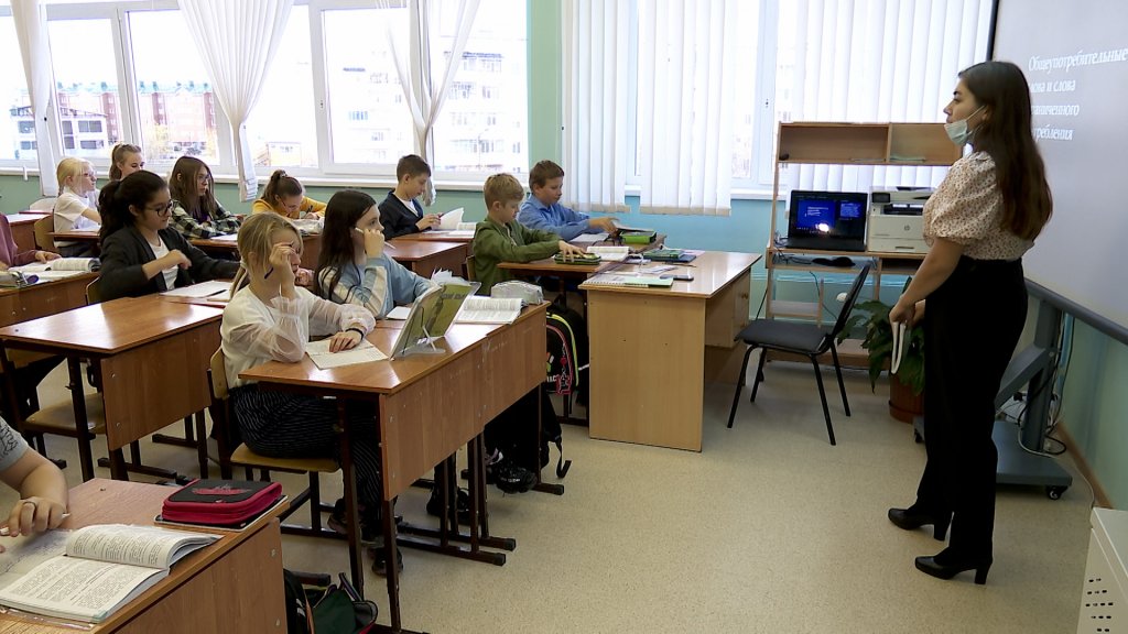 Ямальским школьникам продлили осенние каникулы
