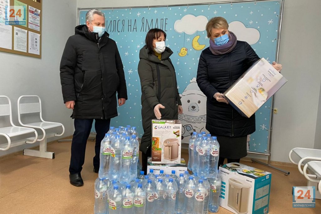 «Единая Россия» передала термопоты и воду в ковид-госпиталь
