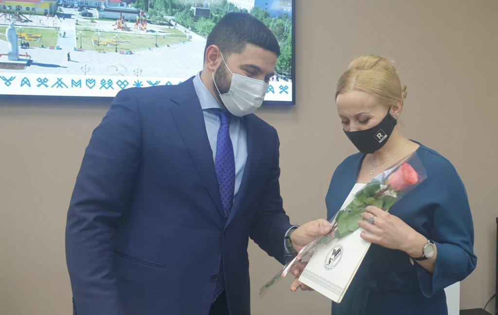 Члены УИК города отмечены благодарностями от Избиркома Ямала