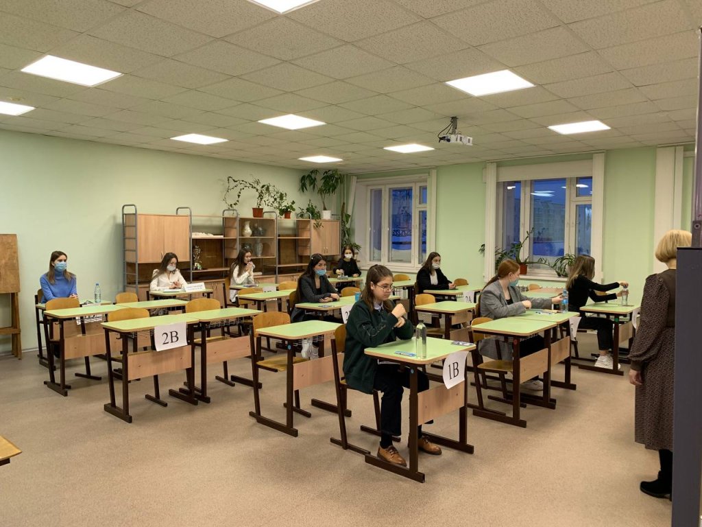 Написали литературу. В Муравленко проходит окружной тур Всероссийской олимпиады