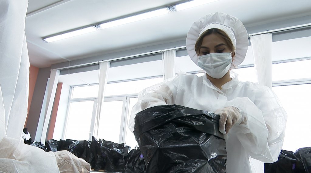 Юные муравленковцы получили продуктовые наборы