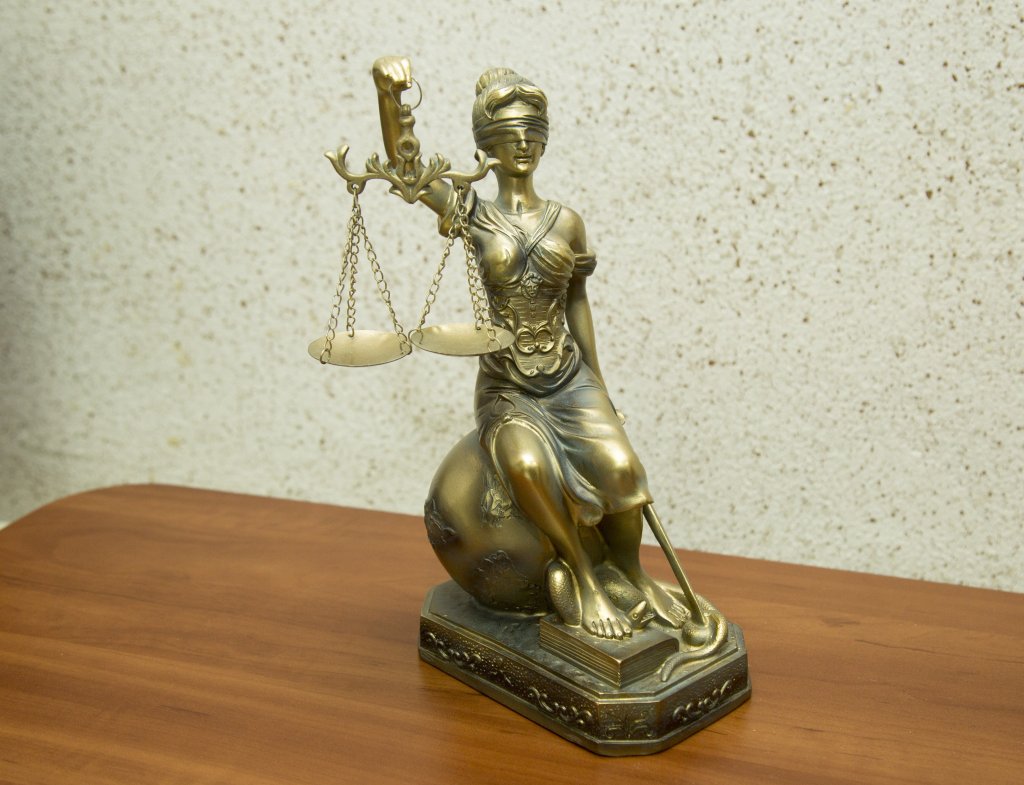 Муравленковцы смогут обратиться за бесплатной юридической помощью в региональный кол-центр