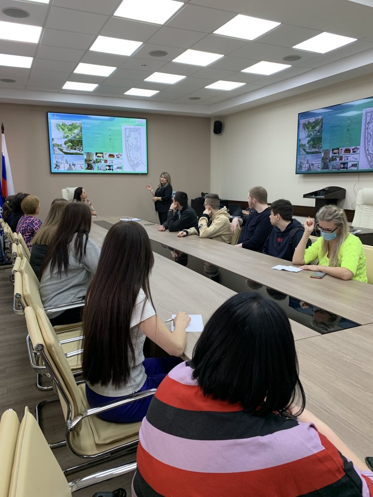 19 волонтёров помогут муравленковцам с выбором территорий для благоустройства