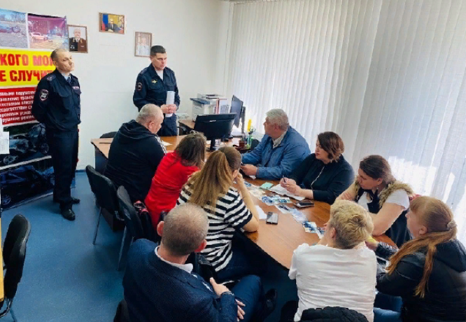 Автоинспекторы напомнили о безопасности при перевозке детей