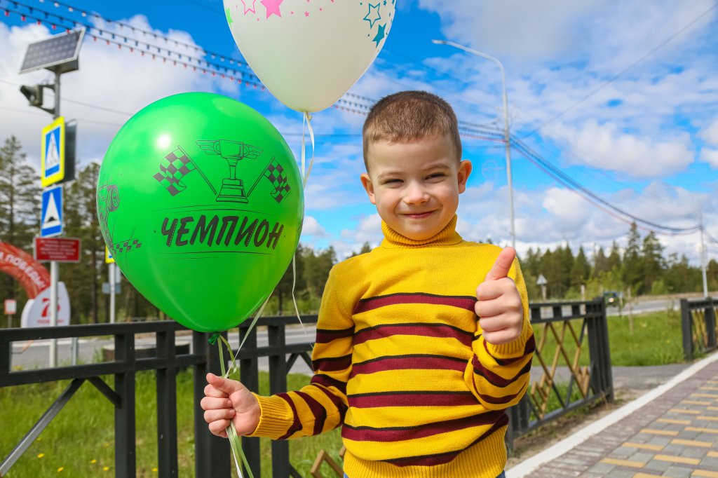 На Ямале усилят работу по обеспечению безопасности детей в летних пришкольных лагерях