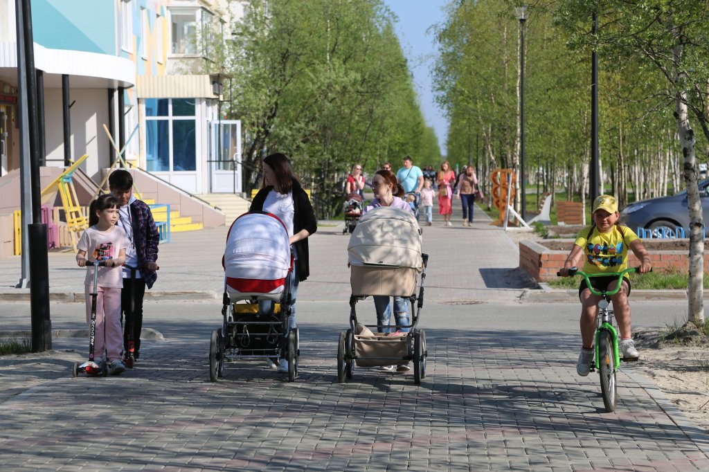 Рекордное количество: в этом году по окружной программе «Молодая семья» поддержку получат 1 200 северян