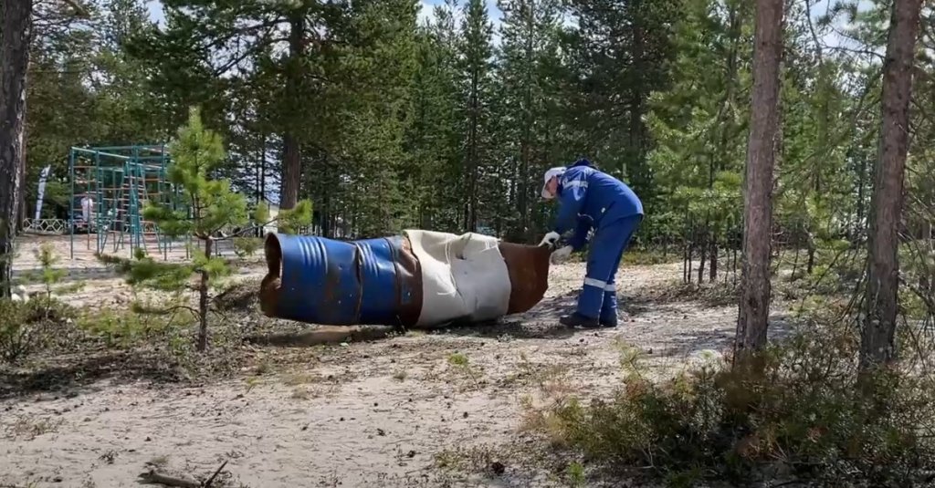 «Мой чистый берег»: нефтяники навели порядок на берегу озера