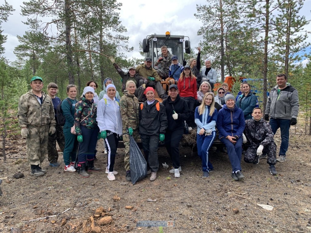 Волонтёры навели порядок в районе Соснового Бора