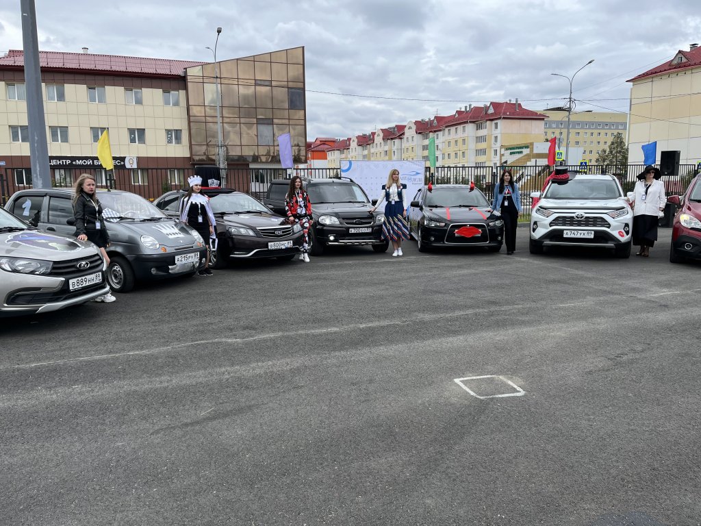 Автоледи Муравленко представят город на окружном конкурсе