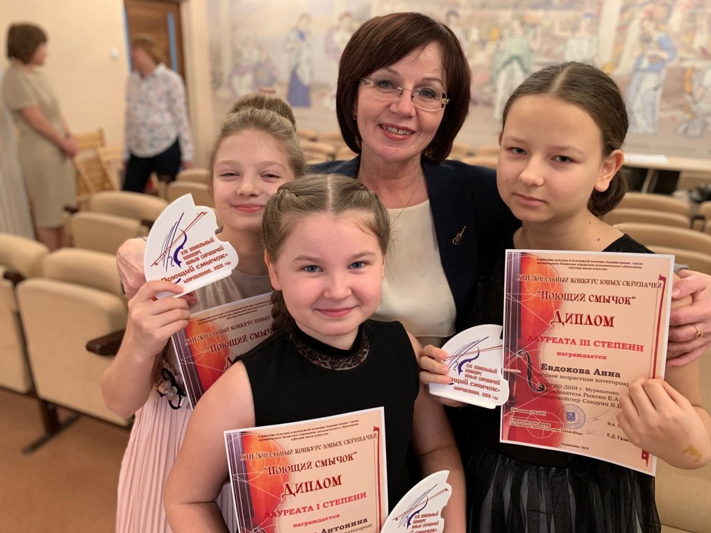 Педагог школы искусств Елена Рыкова – обладатель гранта губернатора Ямала
