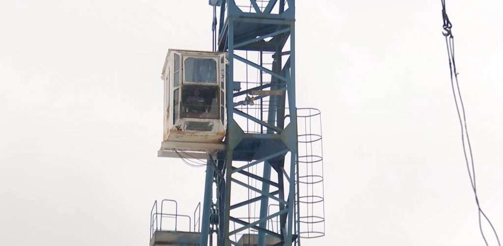 Галия Суручану отгружает за смену около 400 тонн труб