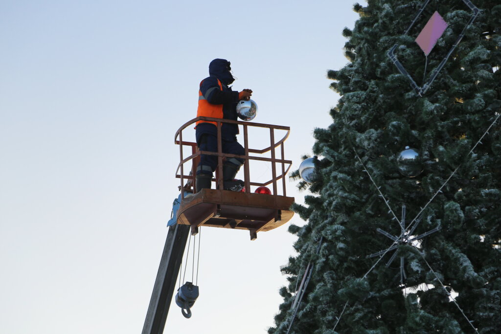 Огни на главной городской ёлке зажгут 10 декабря