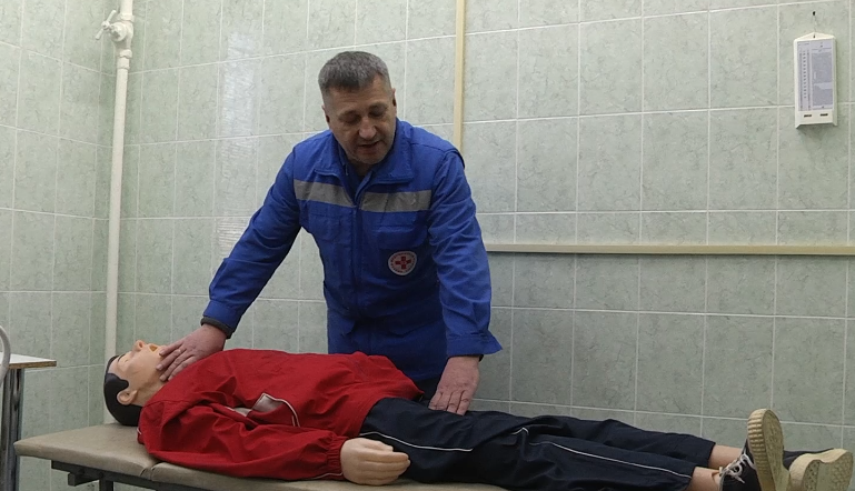 Водители должны уметь оказывать первую медпомощь при ДТП