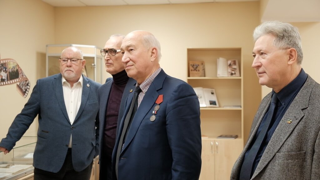 В город приехали гости из Тюменского областного фонда имени В. И. Муравленко