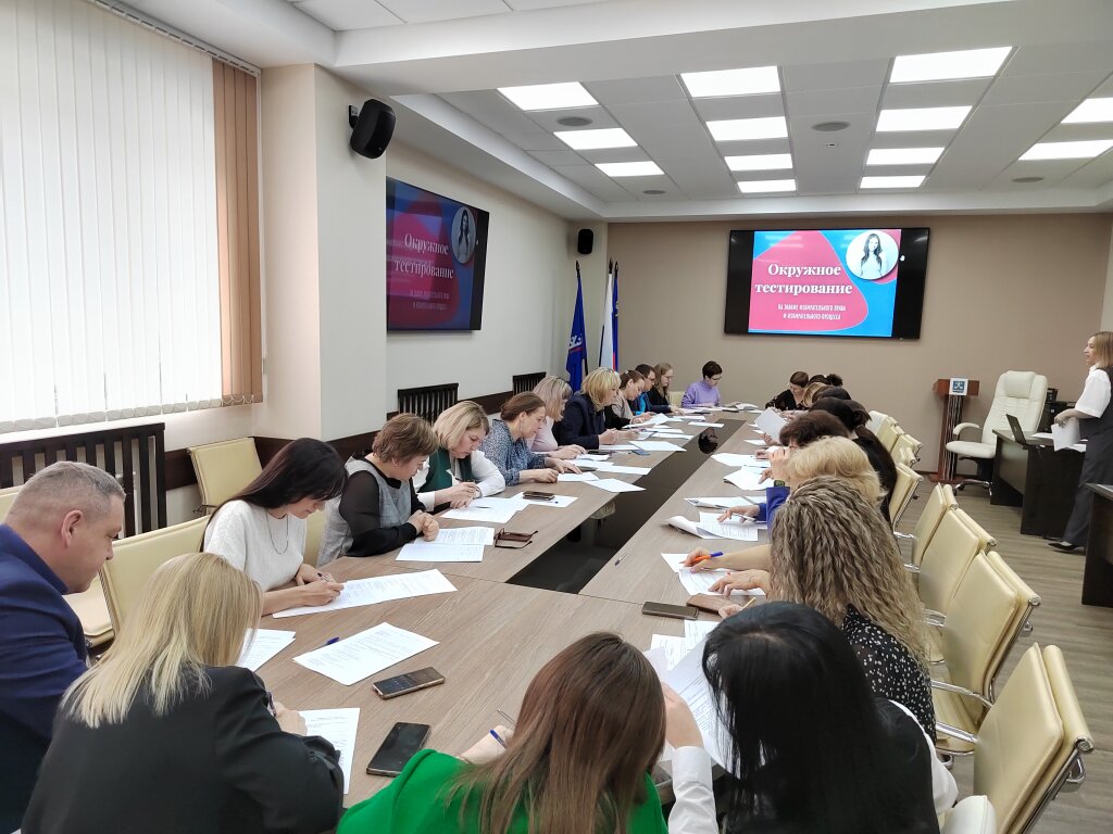 Муравленковцы написали окружное тестирование по избирательному праву