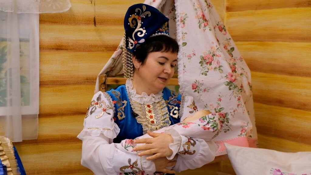 Муравленковцам покажут татаро-башкирский обряд имянаречения