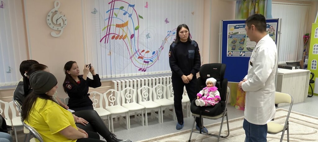 Инспекторы ГИБДД рассказали, как правильно выбрать детское автокресло