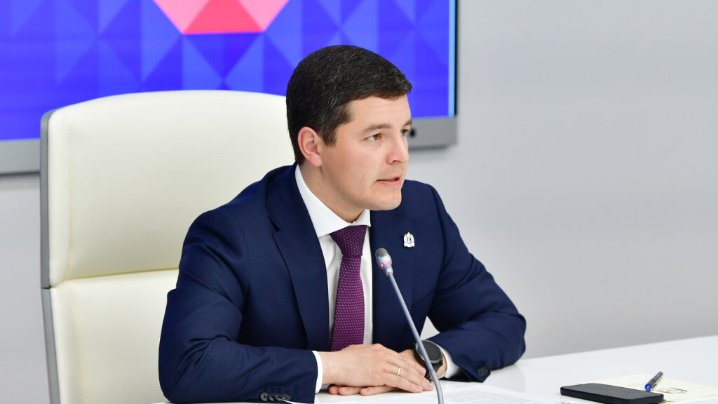 Дмитрий Артюхов провел заседание Совета глав