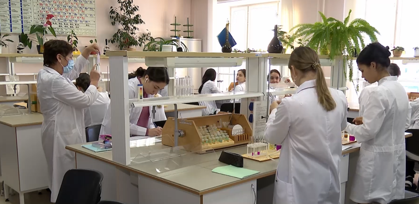 Началась приёмная кампания на именную стипендию губернатора ЯНАО