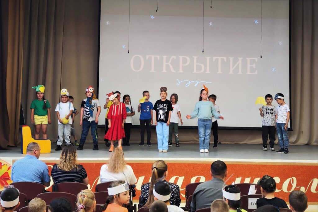 В Муравленко состоялось открытие второй смены пришкольного лагеря
