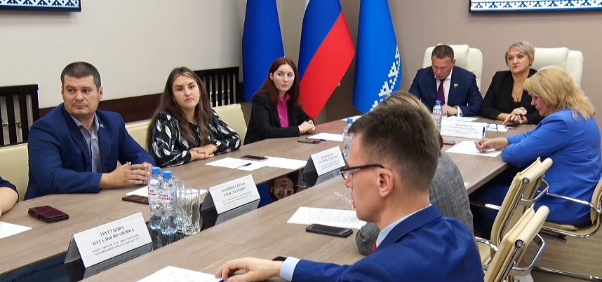 Депутаты Городской Думы провели внеочередное заседание