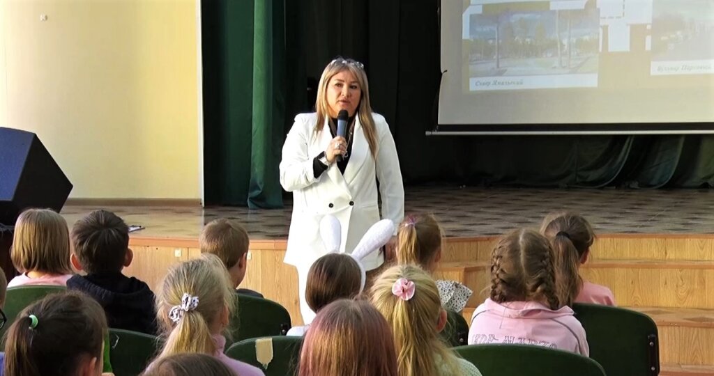 Юным муравленковцам рассказали, как строился город