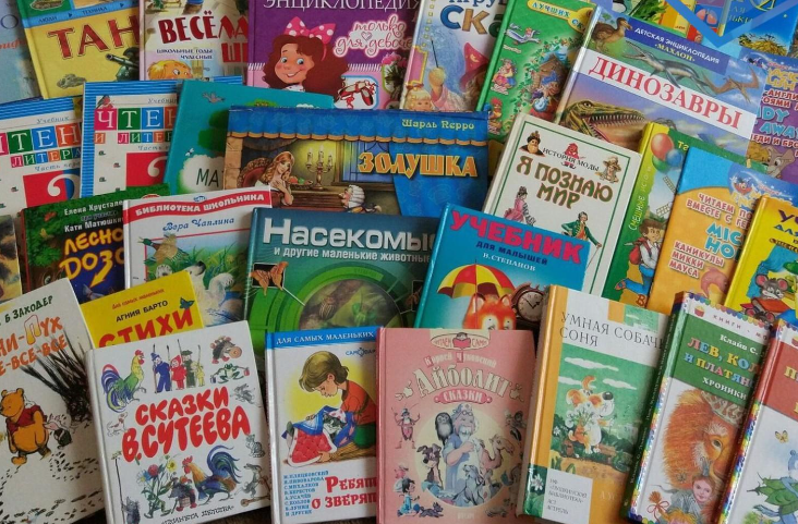 В Муравленко проходит акция «Подари книгу с любовью!»
