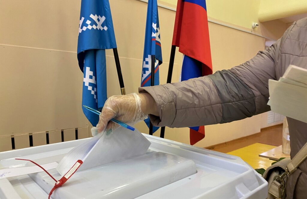 Голосование в Муравленко начнется с исполнения гимна России