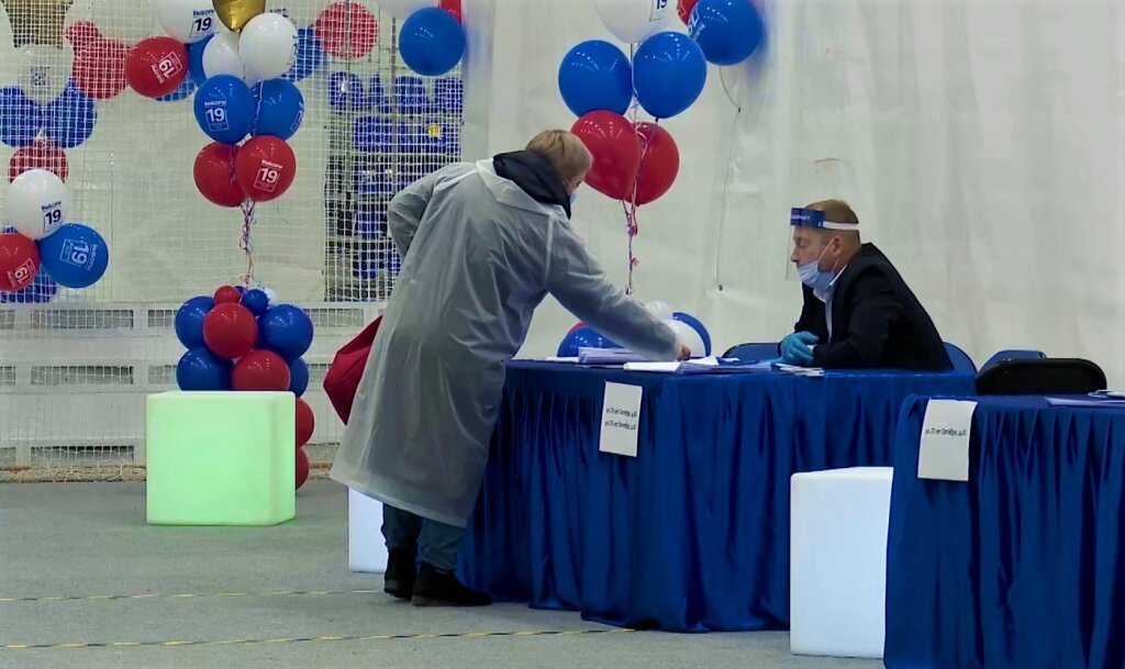 Избирателям на участках помогут волонтёры